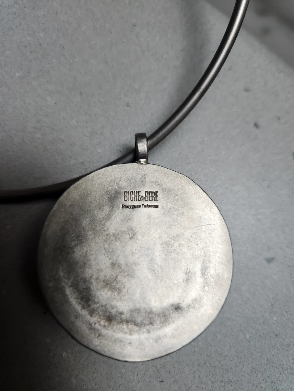 BICHE DE BERE Silver-Tone Round Glass Pendant Bangle Necklace - Silver